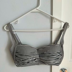 Bond-eye Australia black and white striped bikini top, size 8 (AU size 12)